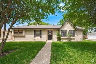 Building Photo - 13506 Sherwood St