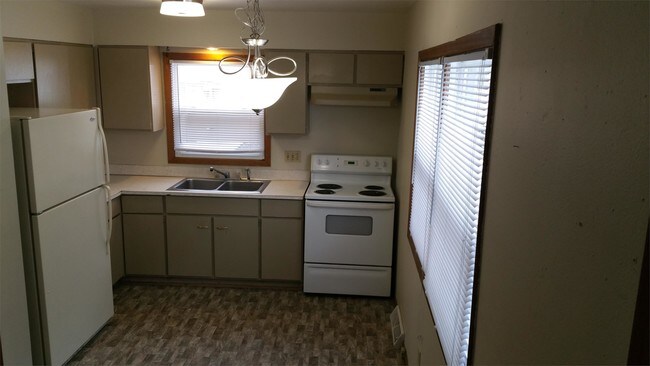 Foto del edificio - 1229 East Ave S