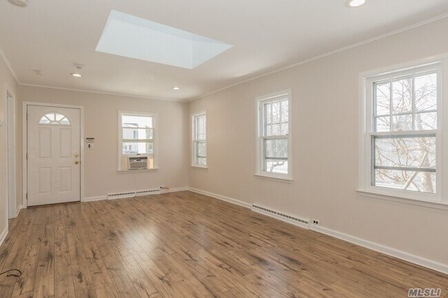 Foto del edificio - 5 Dale Rd