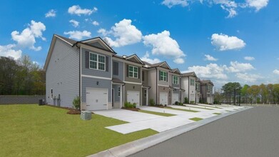Building Photo - 2017 Roseleigh Dr