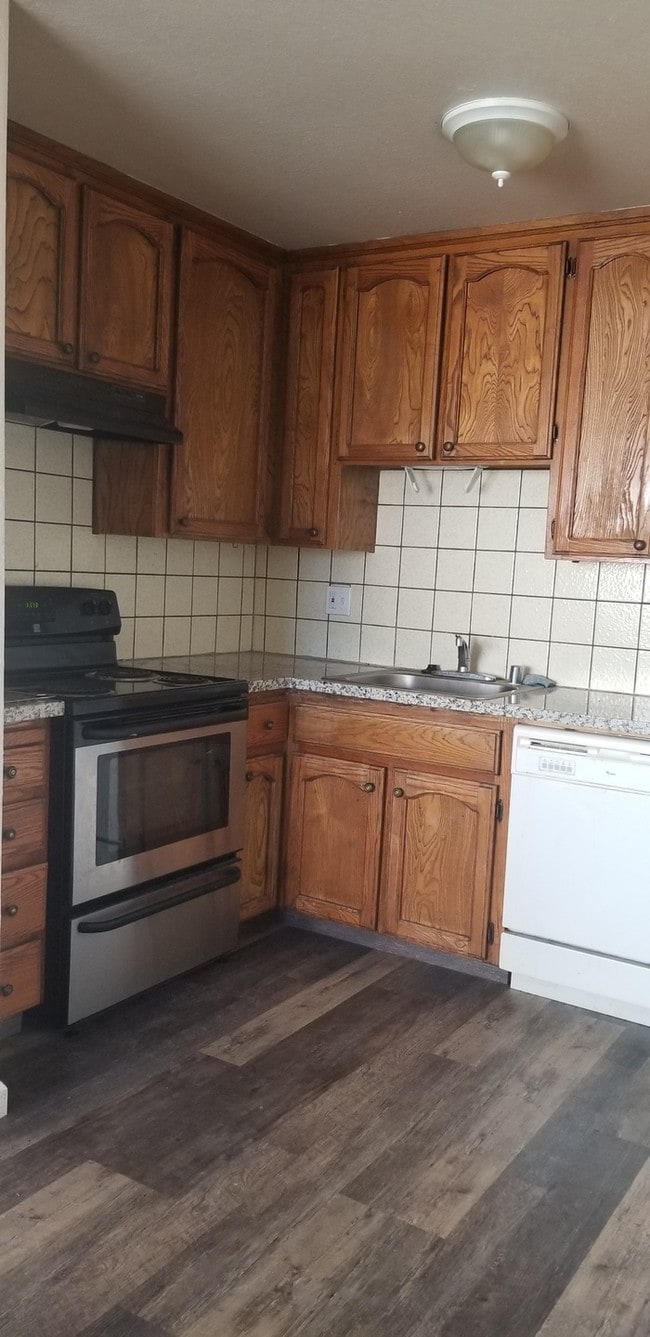 Building Photo - Three Bedroom Apartment on Diablo