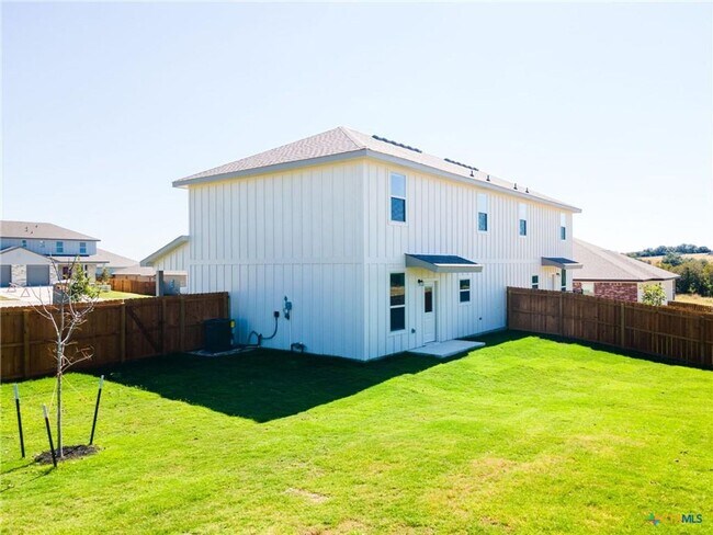 Foto del edificio - 107 Levi Ct