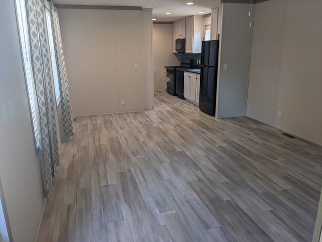 Foto del edificio - 3617 N Grand Ave E