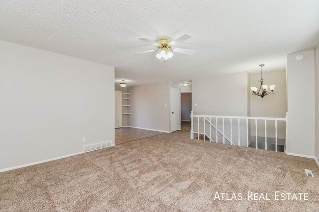 Building Photo - 4830 Ranch Dr