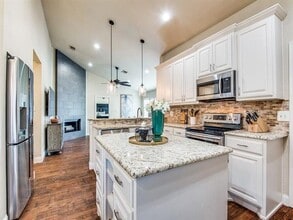 Building Photo - 4305 Thames Ct