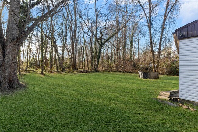 Foto del edificio - 28 Crescent Dr