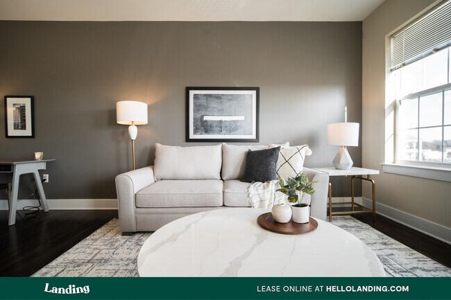 Foto del edificio - 1 Park Ln Blvd