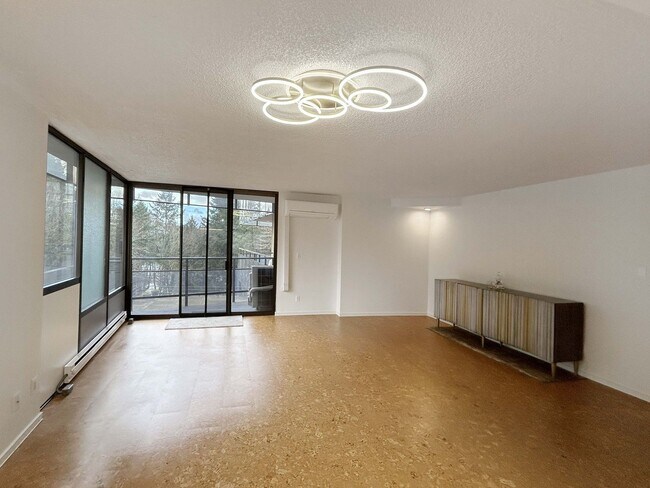Foto del edificio - Capitol Lake Towers Condo (#201)