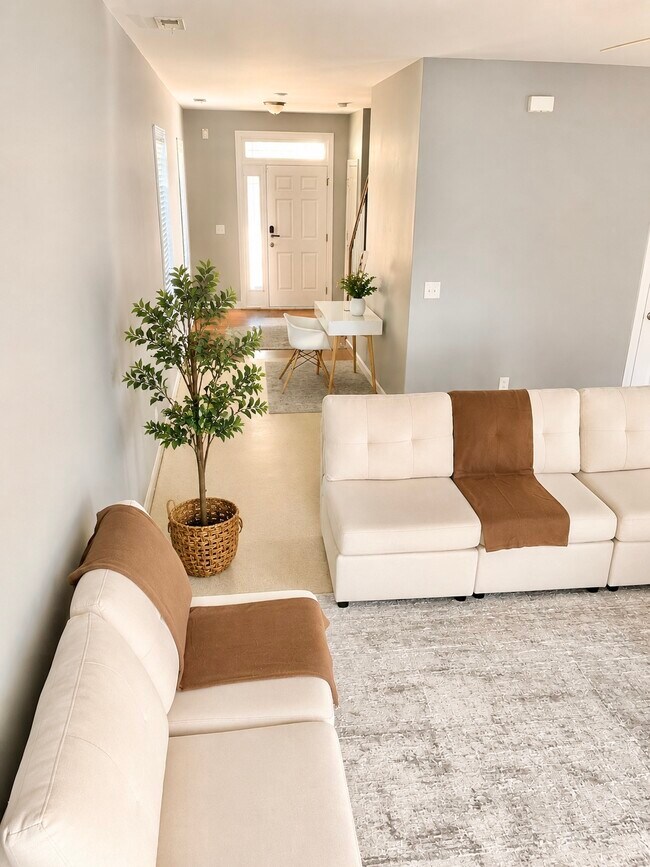Foto del edificio - 2231 Stoney Spring Dr