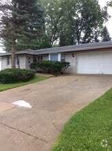 Building Photo - 4803 Flintridge Ct