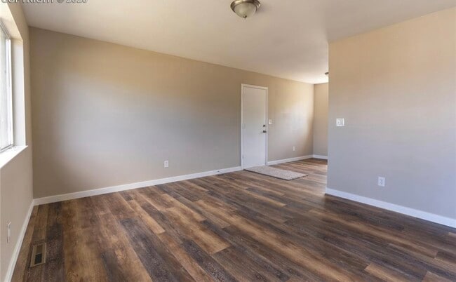 Building Photo - 1720 Whitehall Rd