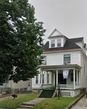 Building Photo - 96 Fargo Ave