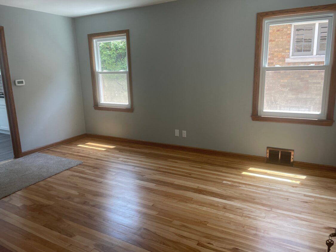 Livingroom - 2008 N 81st St