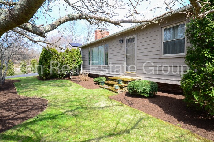 Primary Photo - Seasonal Lakefront Home!!! (ZRG)