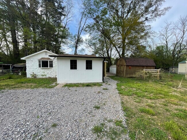 Photo - 187 Karen Dr House