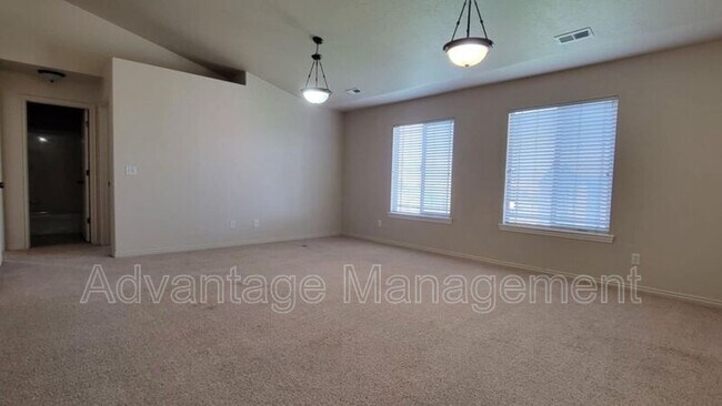 Foto del edificio - 3569 E Rock Creek Rd