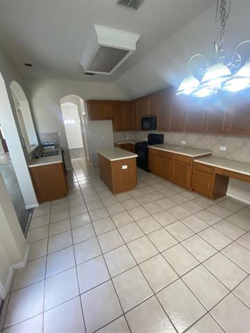 Building Photo - 2157 Kiowa Dr