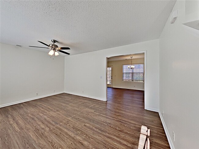 Building Photo - 320 Winding Branch Ct