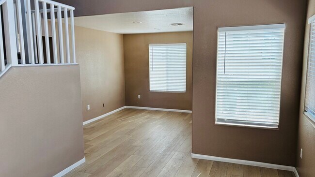 Foto del edificio - 8132 Stonyford Ct