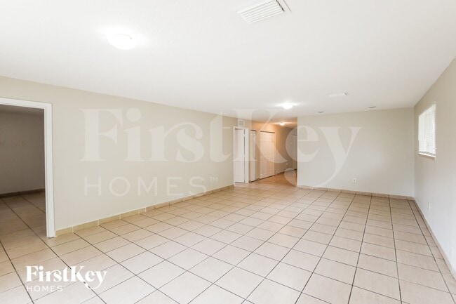 Foto del edificio - 405 NW 7th St