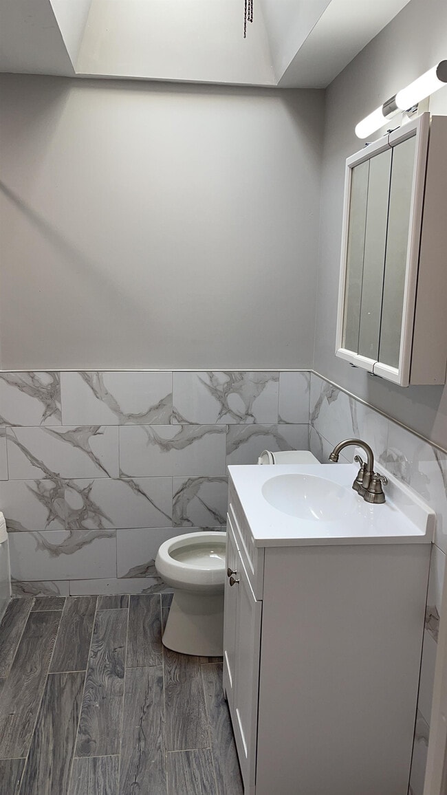 Photo - 2036 Church Ln House