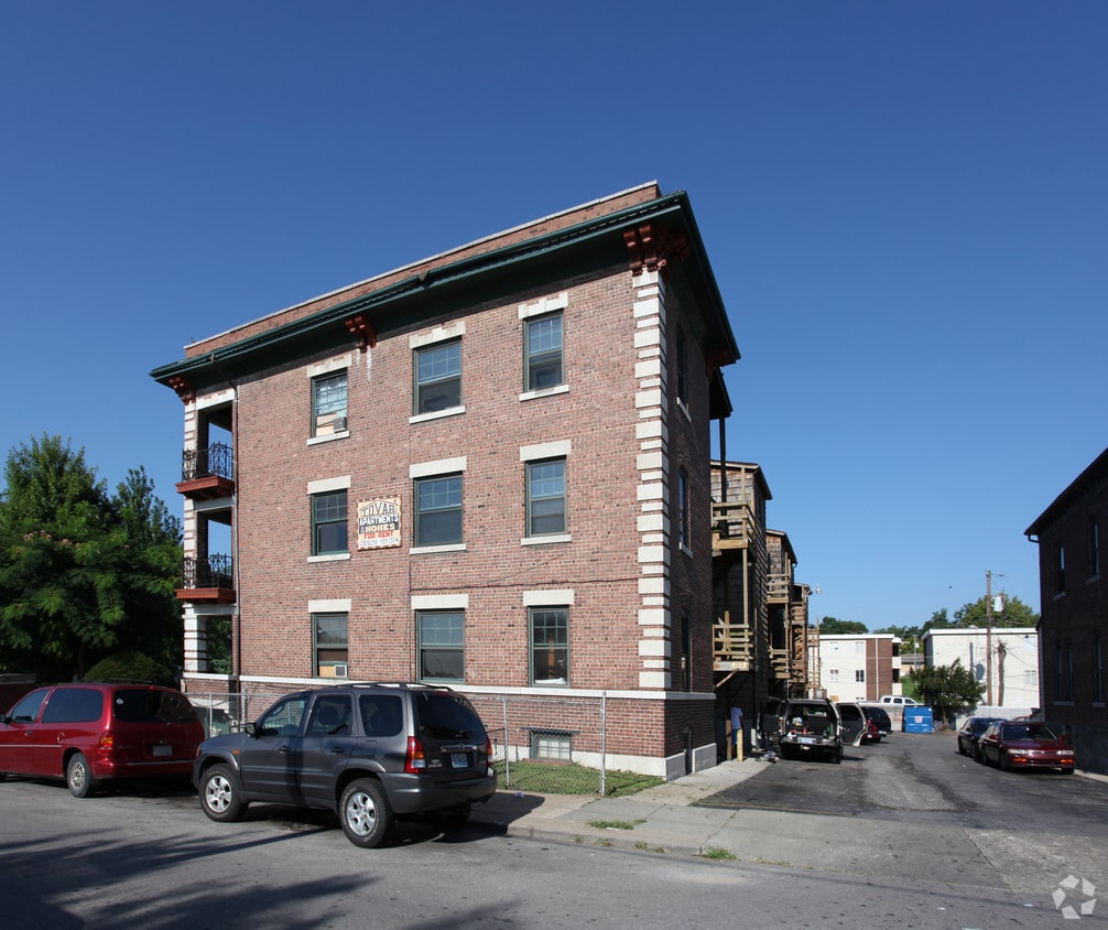Building Photo - Tovar Apartments