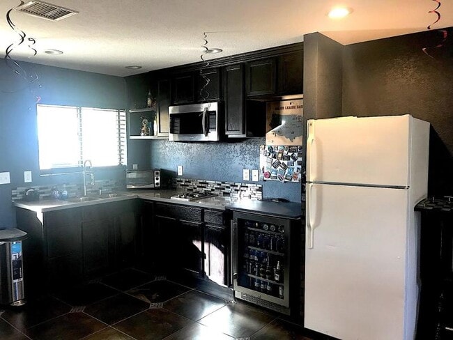 Foto del edificio - 42845 48th St W