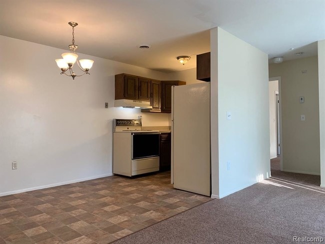 Foto del edificio - 9242 N Lilley Rd