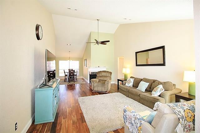 Building Photo - 314 Pool St