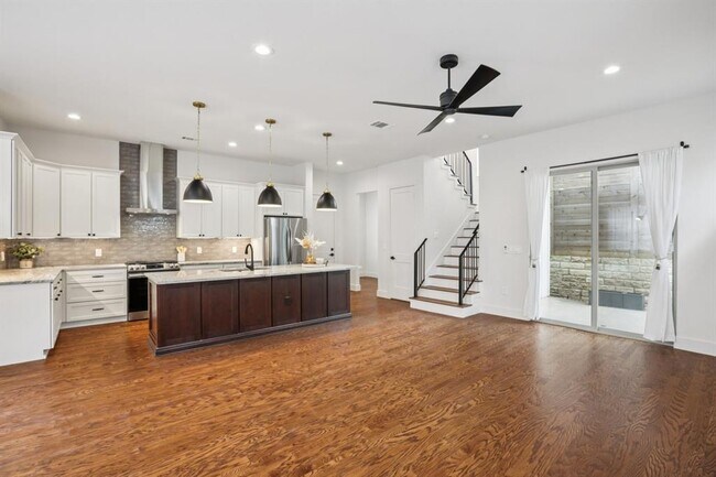 Foto del edificio - 6902 Northeast Dr