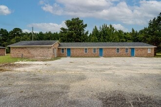 Building Photo - 102 Nandina Ct