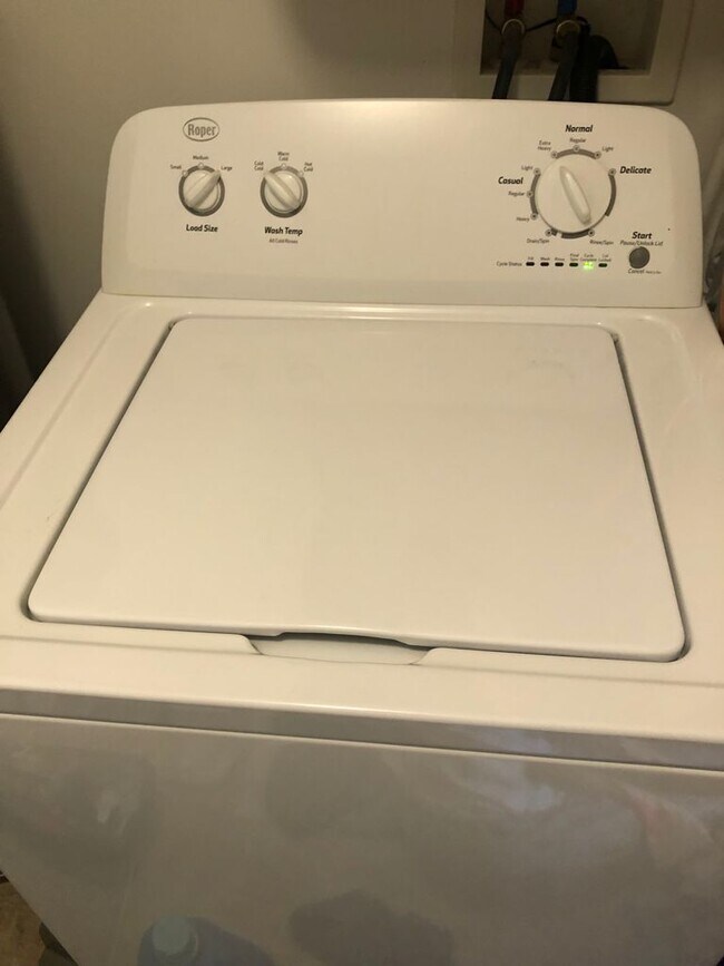 Full Size Washer & Dryer - 397 Alles St