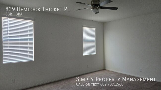 Foto del edificio - 839 Hemlock Thicket Pl