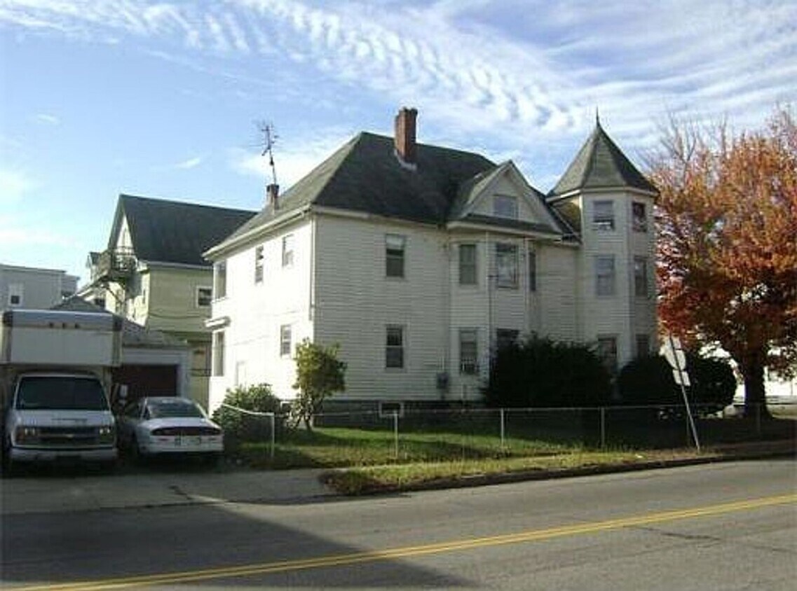 Primary Photo - 36 Osgood Street