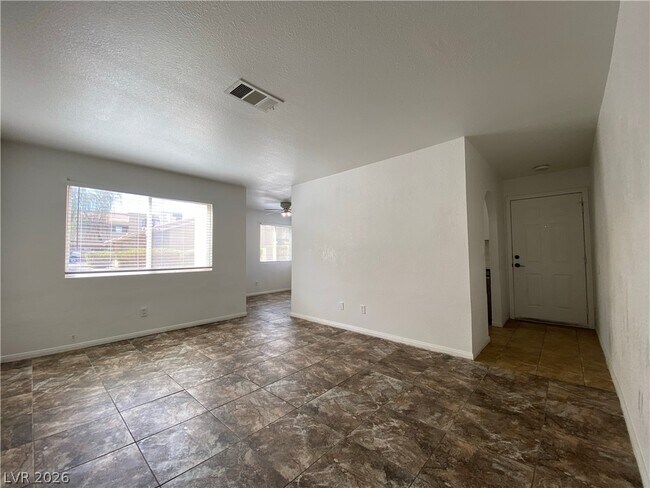 Foto del edificio - 1824 N Decatur Blvd