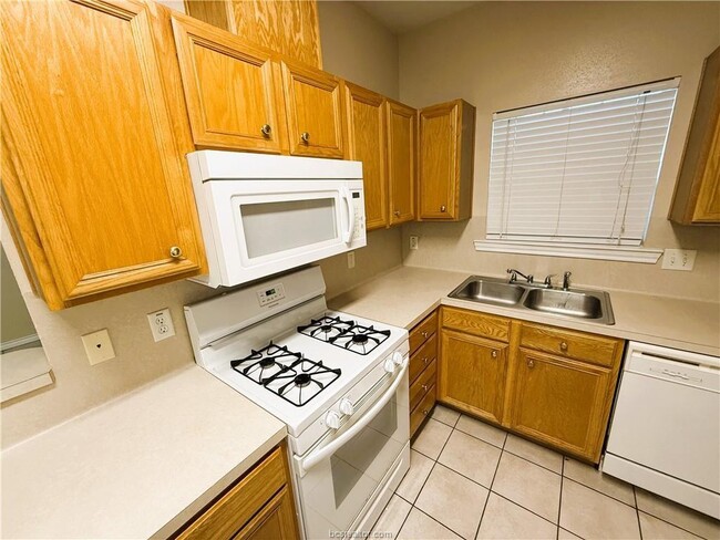 Building Photo - 612 Townplace Dr