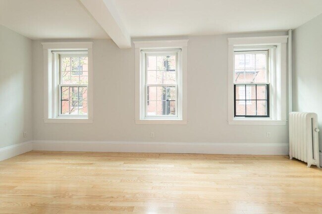 Building Photo - 90 Myrtle St