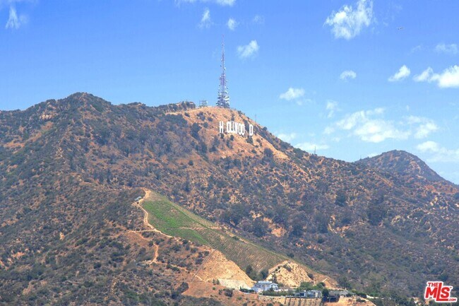 Foto del edificio - 7353 Pyramid Pl