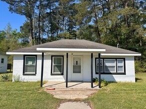 Building Photo - 106 Neville St