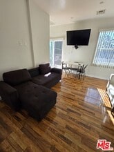 Building Photo - 609 W Doran St