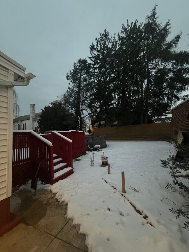 Foto del edificio - 415 E Sanger St