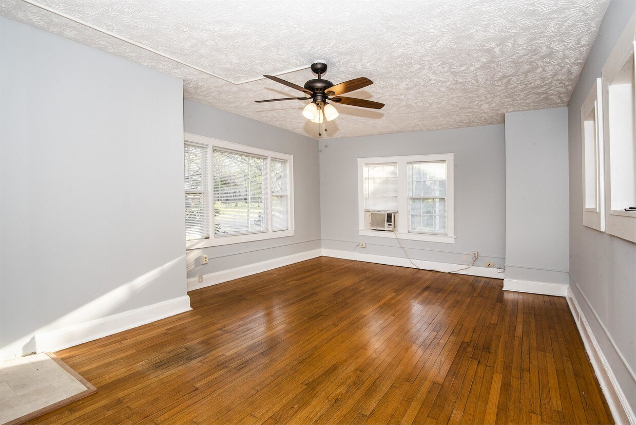 706 Chickamauga Ave Unit 1, Knoxville, TN 37917 Apartment for Rent in