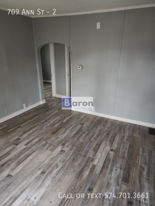 Foto del edificio - 709 Ann St