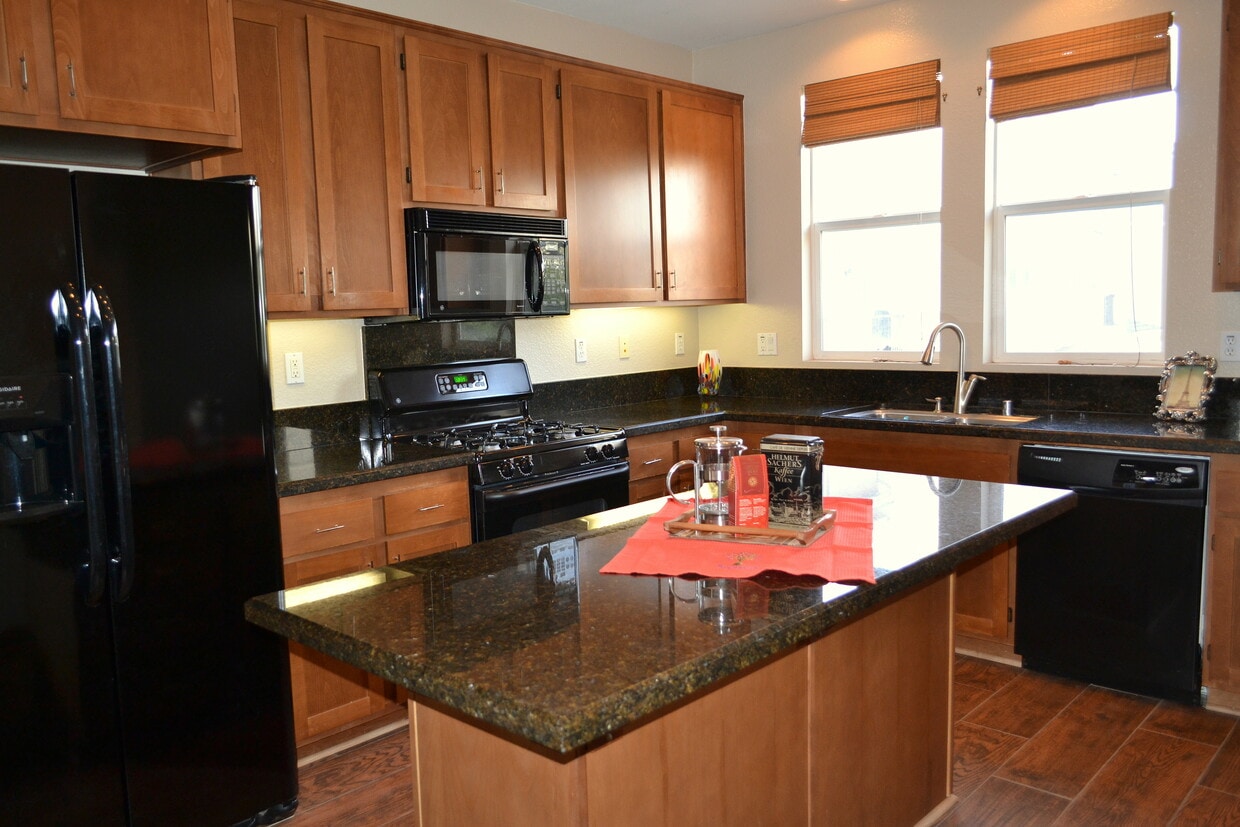 1256 San Elijo Rd N, San Marcos, CA 92078 Townhome Rentals in San Marcos CA