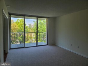 Building Photo - 2059 Huntington Ave