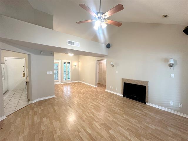 Building Photo - 3105 San Jacinto St