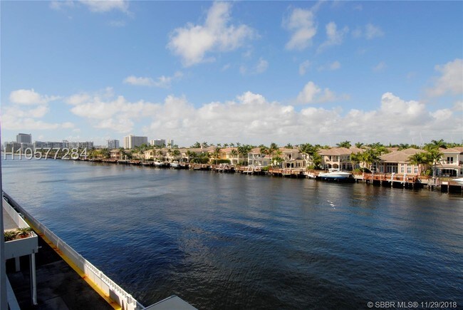 Building Photo - 1400 S Ocean Dr