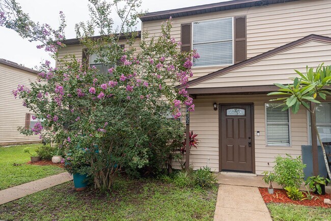 Foto del edificio - Townhome in Titusville