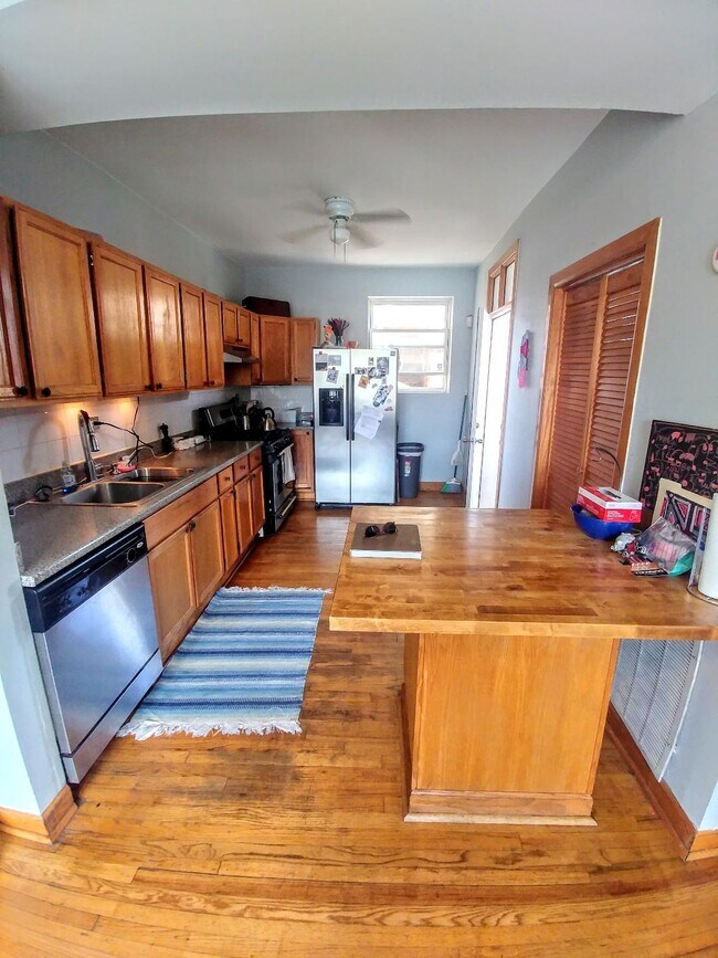 Foto del edificio - 2115 N St Louis Ave