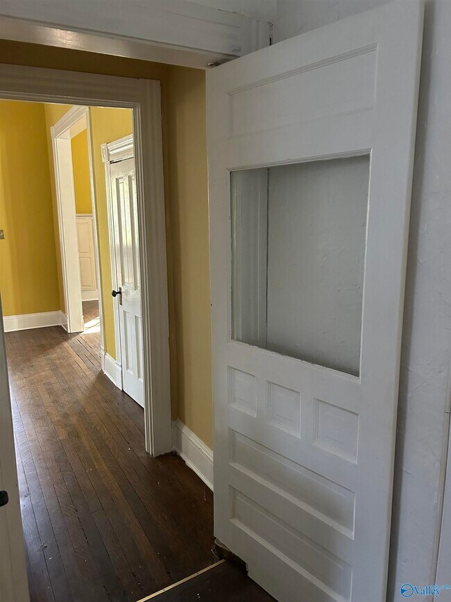 Foto del edificio - 620 Sherman St SE